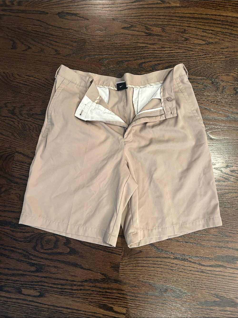 Nike Golf Men's Beige Flat-Front Shorts